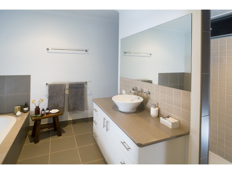 5 Kookaburra Drive, Kialla VIC 3631