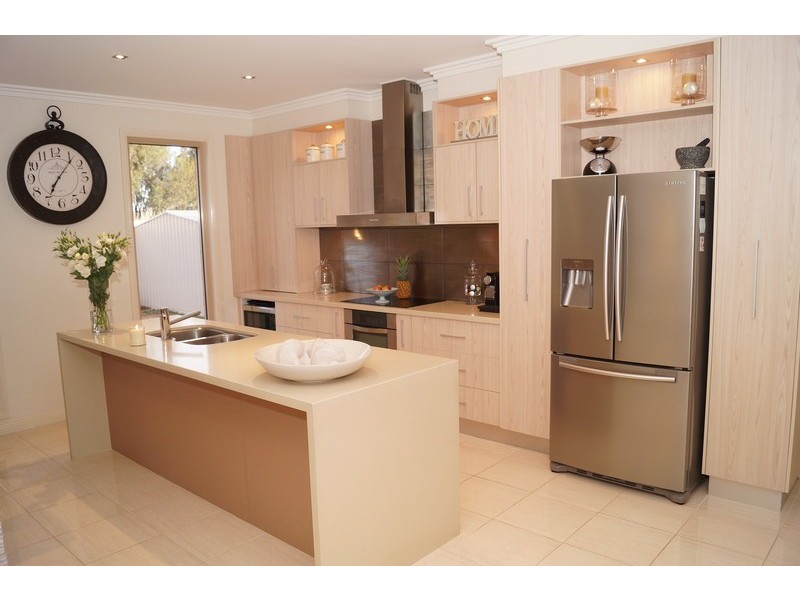 39 Cimmaron Way, Kialla VIC 3631