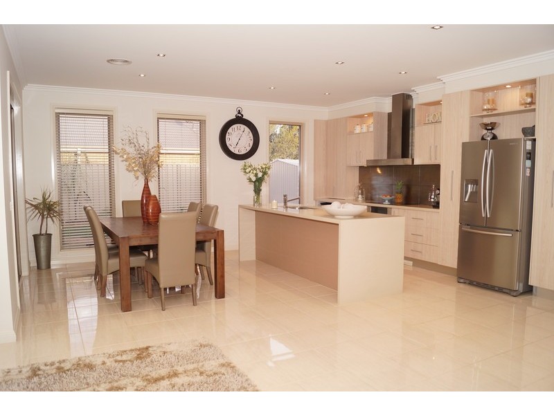 39 Cimmaron Way, Kialla VIC 3631