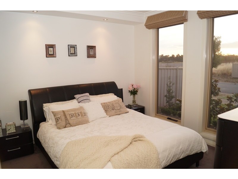 39 Cimmaron Way, Kialla VIC 3631