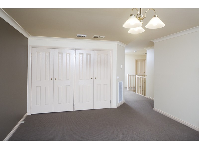 6  Woodburn Place, Shepparton VIC 3630