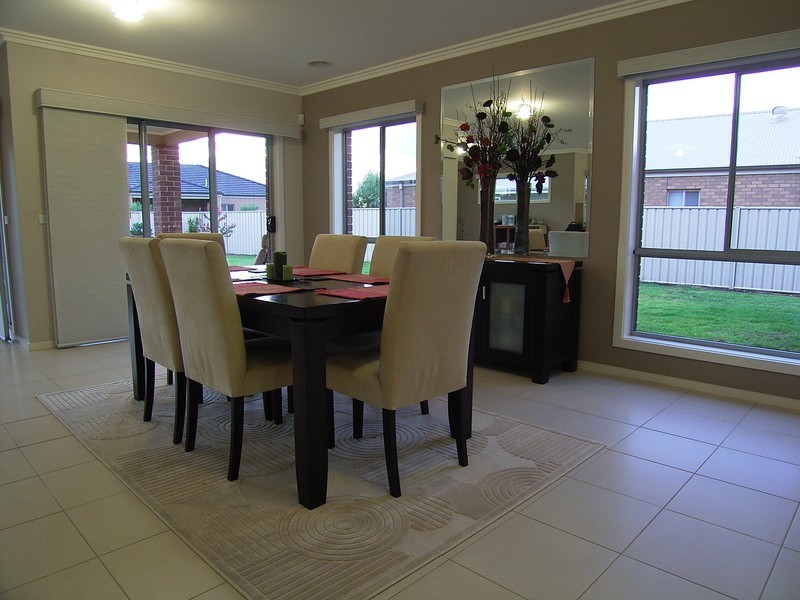 4  Wendouree Drive, Kialla VIC 3631