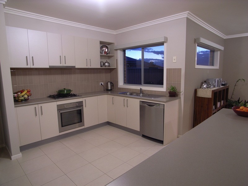 4  Wendouree Drive, Kialla VIC 3631