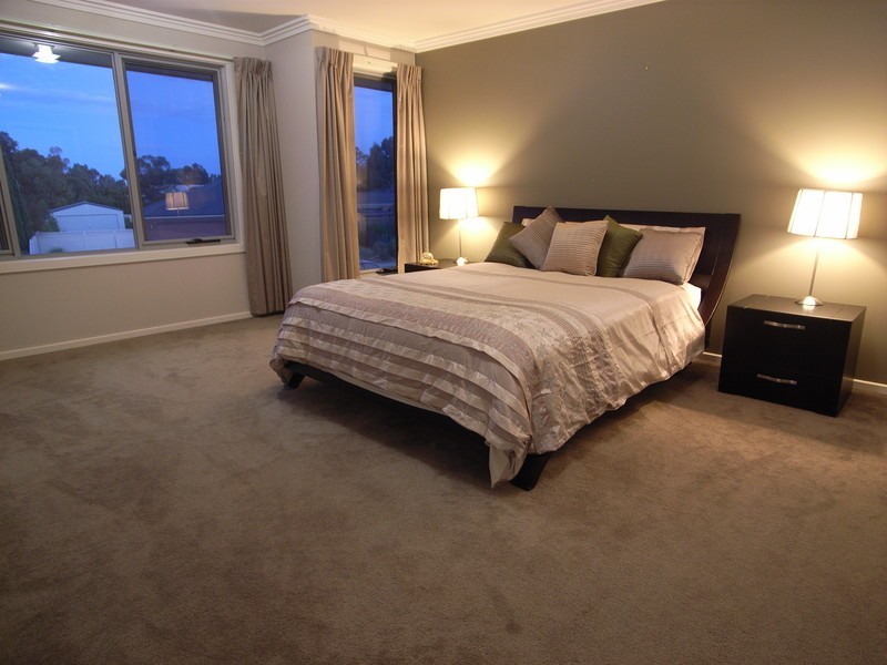 4  Wendouree Drive, Kialla VIC 3631