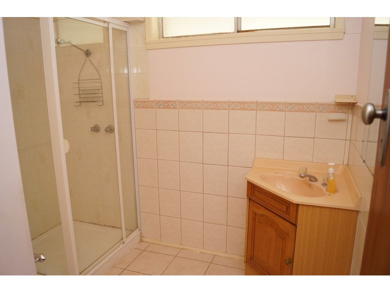 8 Poplar Avenue, Shepparton VIC 3630