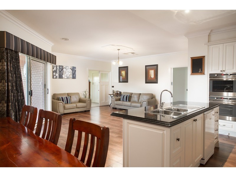 4 Wagtail Drive, Kialla VIC 3631