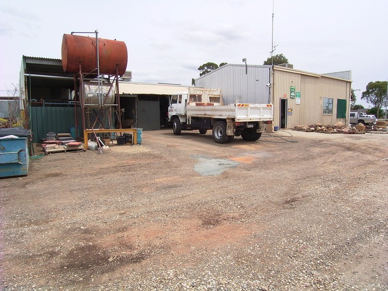 7984 Melbourne Road, Kialla VIC 3631