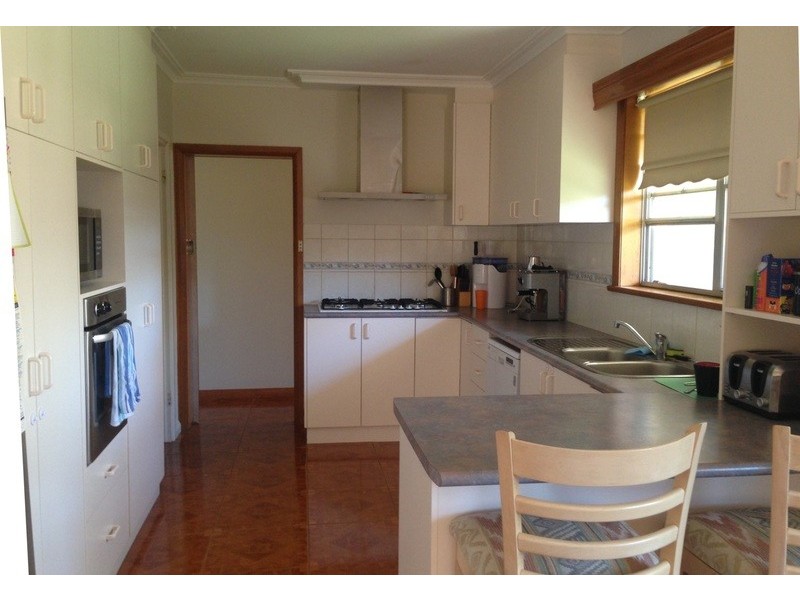 33 McEwen Street, Shepparton VIC 3630