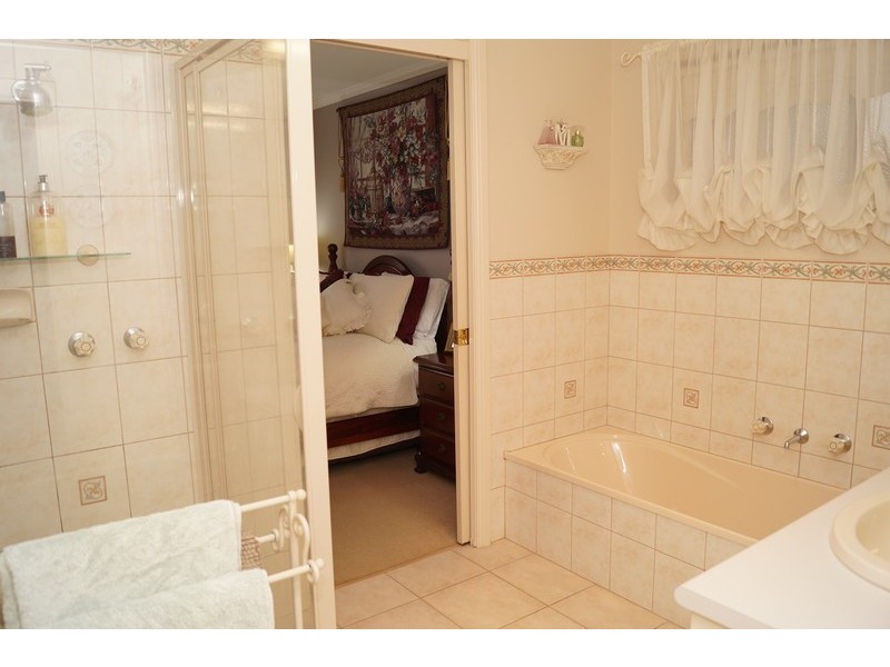 1  Daldy Crescent, Shepparton VIC 3630