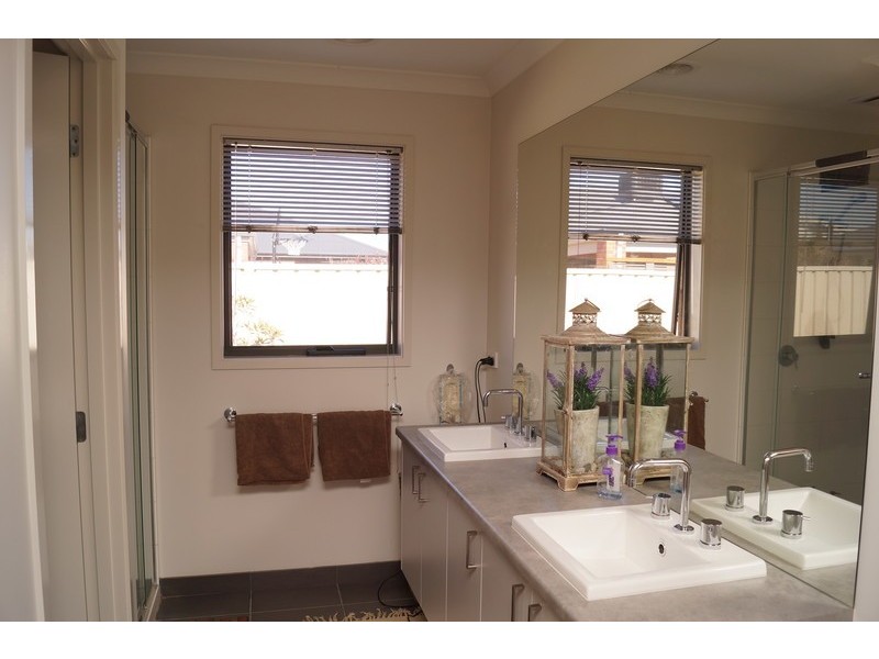 17 Bentleigh Street, Shepparton VIC 3630