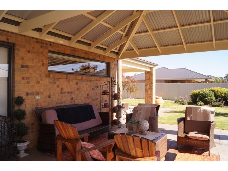 17 Bentleigh Street, Shepparton VIC 3630