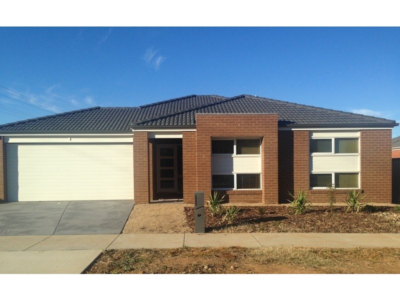 3 Warrumbungle Drive, Shepparton VIC 3630