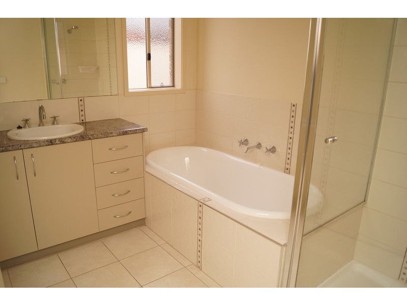 3  Yellowgum Drive, Kialla VIC 3631