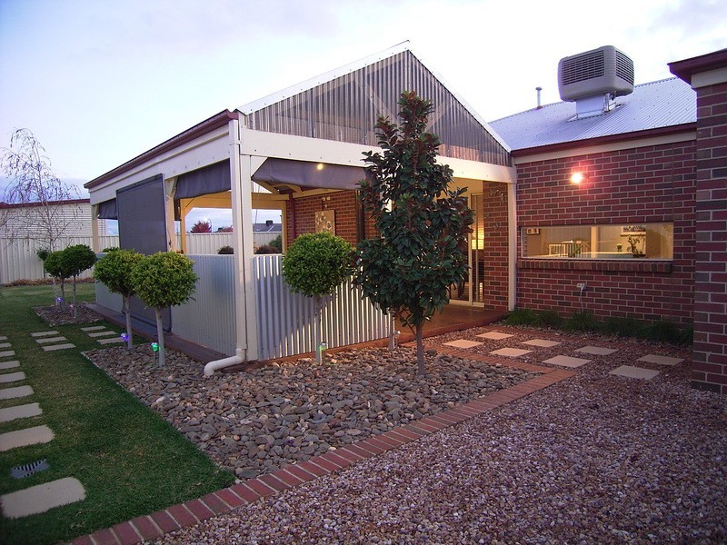 37 Warrumbungle Drive, Shepparton VIC 3630