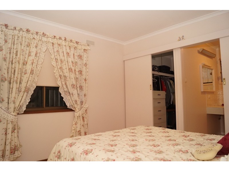 77  Sutcliffe Street, Shepparton VIC 3630