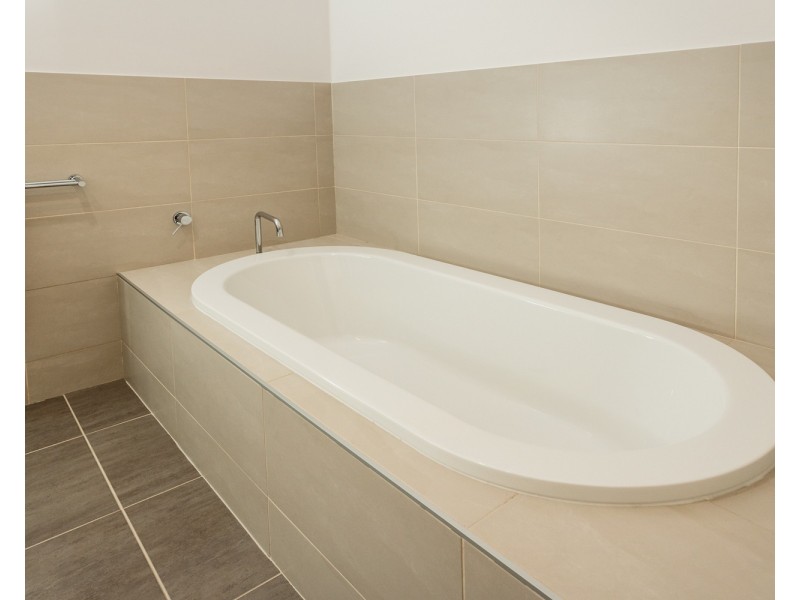 25 Sutherland Avenue, Shepparton VIC 3630