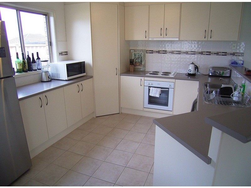 2/2-4 Ranier Court, Shepparton VIC 3630