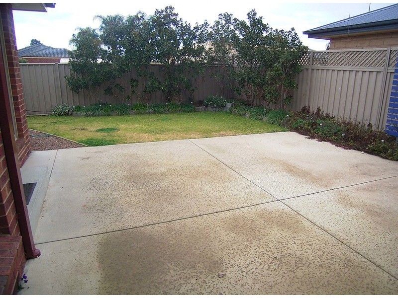 1 Fadden Close, Shepparton VIC 3630