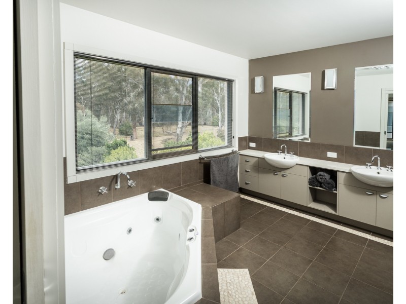 10 Eyre Court, Kialla VIC 3631