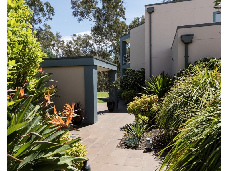 10 Eyre Court, Kialla VIC 3631