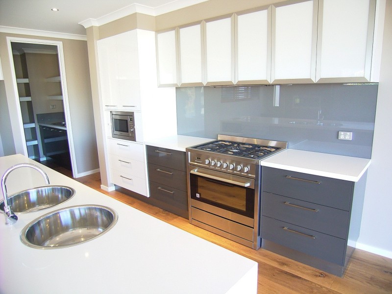 37 Canterbury Avenue, Shepparton VIC 3630