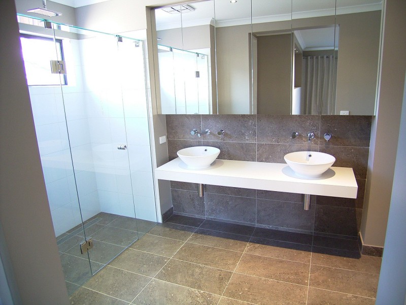 37 Canterbury Avenue, Shepparton VIC 3630