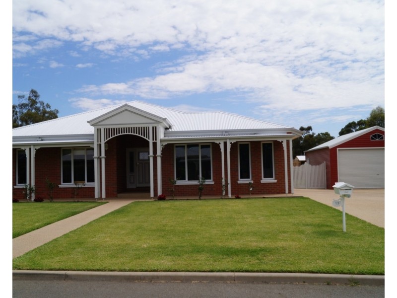 13 Sandpiper Ridge, Shepparton VIC 3630