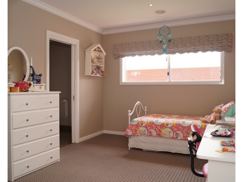 13 Sandpiper Ridge, Shepparton VIC 3630