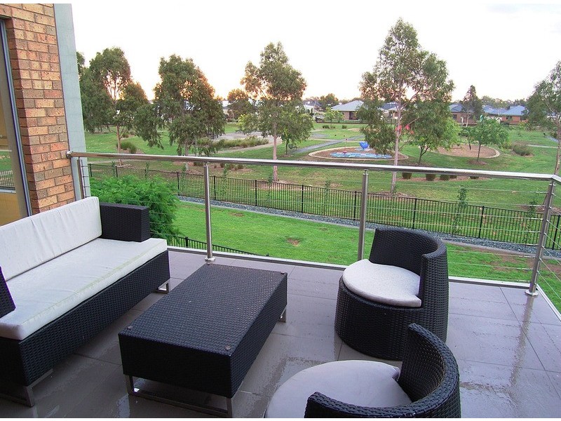 2/9-10 Jindabyne Court, Kialla VIC 3631