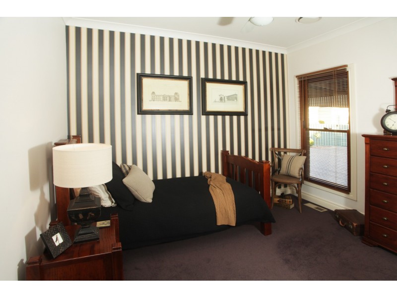 4 Rosella Court, Kialla VIC 3631