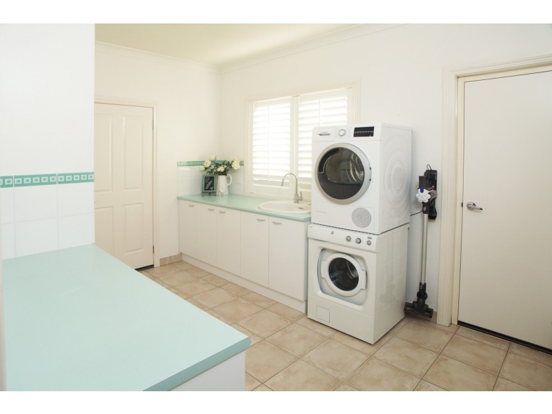 4 Rosella Court, Kialla VIC 3631