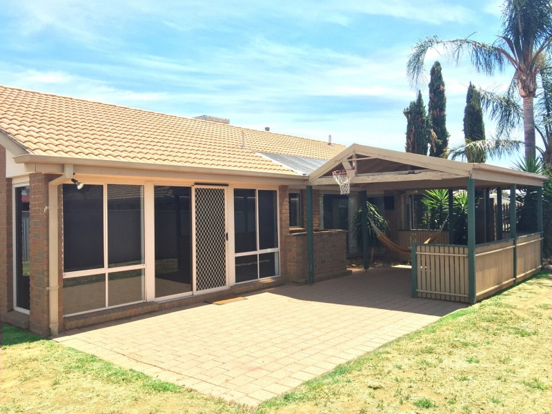 33 Brooks Avenue, Shepparton VIC 3630