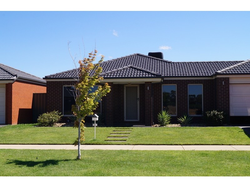 38 Banfield Avenue, Mooroopna VIC 3629