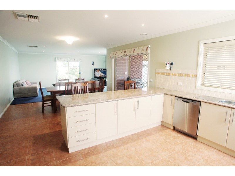 8  Limousin Court, Shepparton VIC 3630