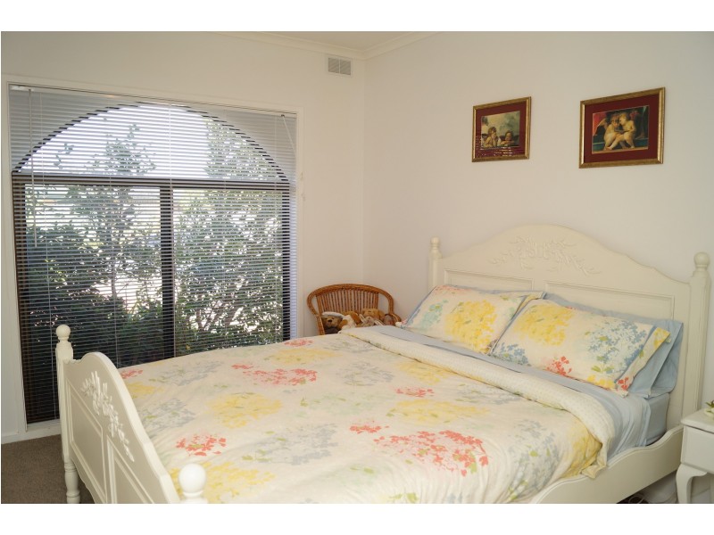 24 Vickers Street, Kialla VIC 3631