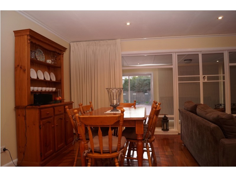 8  Gloucester Crescent, Shepparton VIC 3630