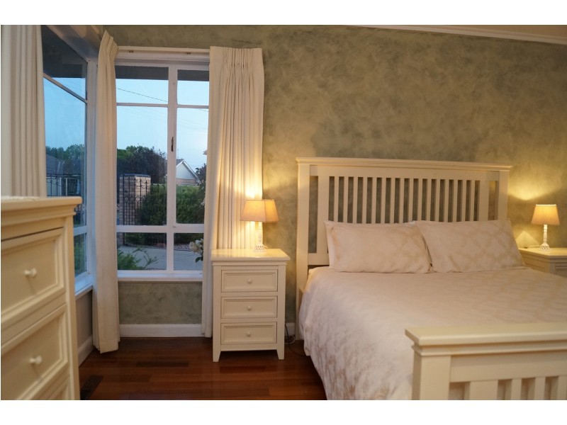 8  Gloucester Crescent, Shepparton VIC 3630