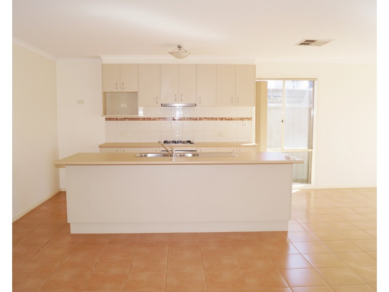 27 Appletree Crescent, Shepparton VIC 3630