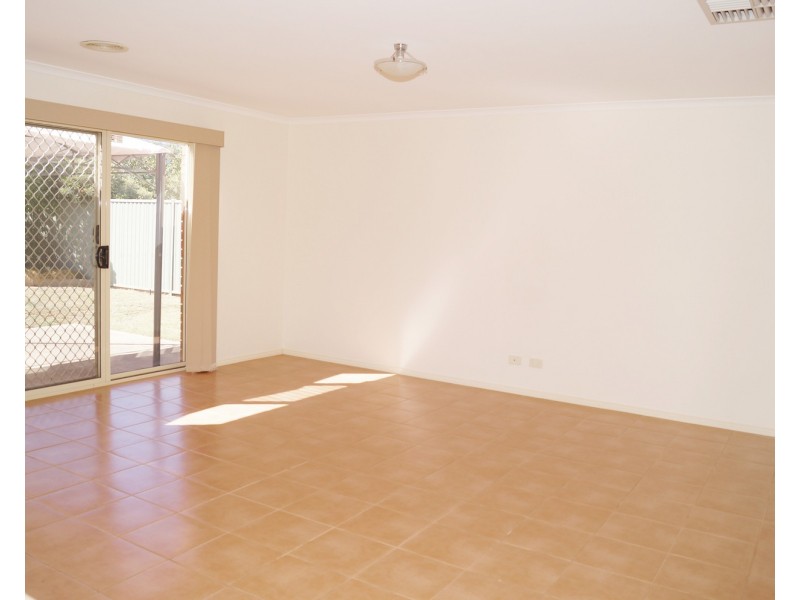 27 Appletree Crescent, Shepparton VIC 3630