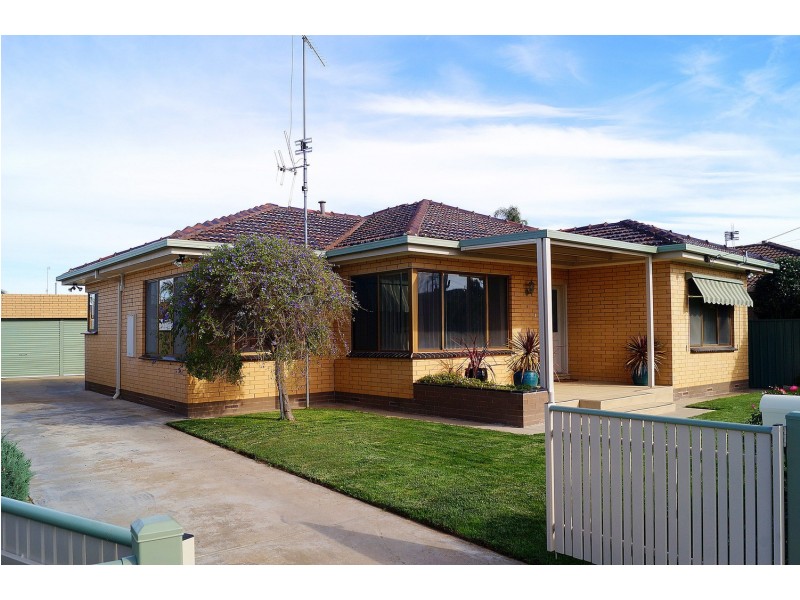6 Burwood Avenue, Shepparton VIC 3630