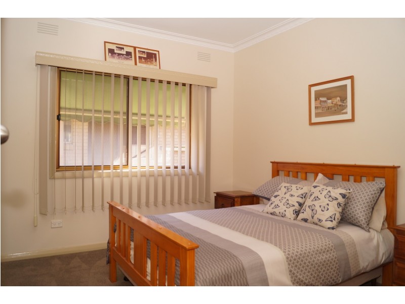 6 Burwood Avenue, Shepparton VIC 3630