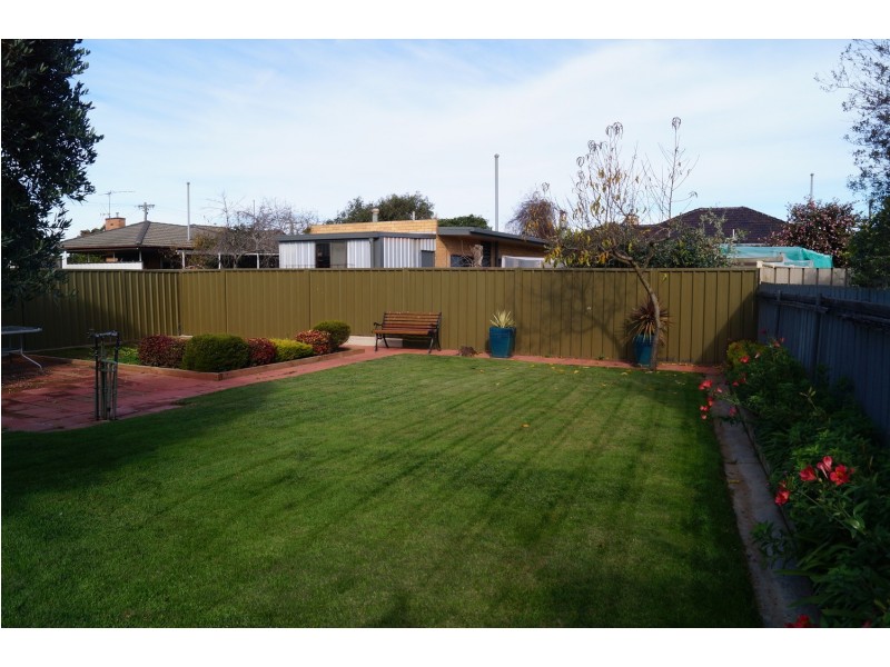6 Burwood Avenue, Shepparton VIC 3630