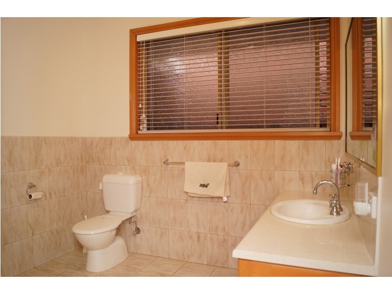 2 Stanley Street, Shepparton VIC 3630