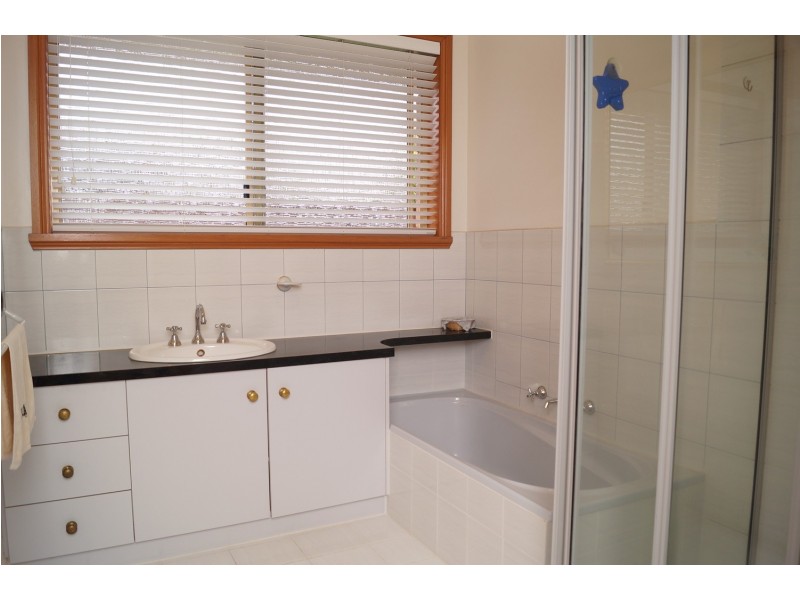 2 Stanley Street, Shepparton VIC 3630