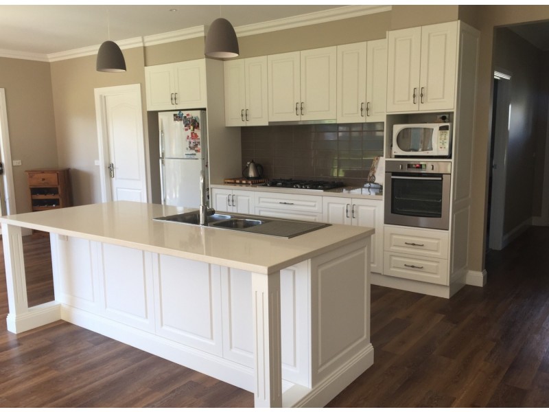 24 Plover Drive, Kialla VIC 3631