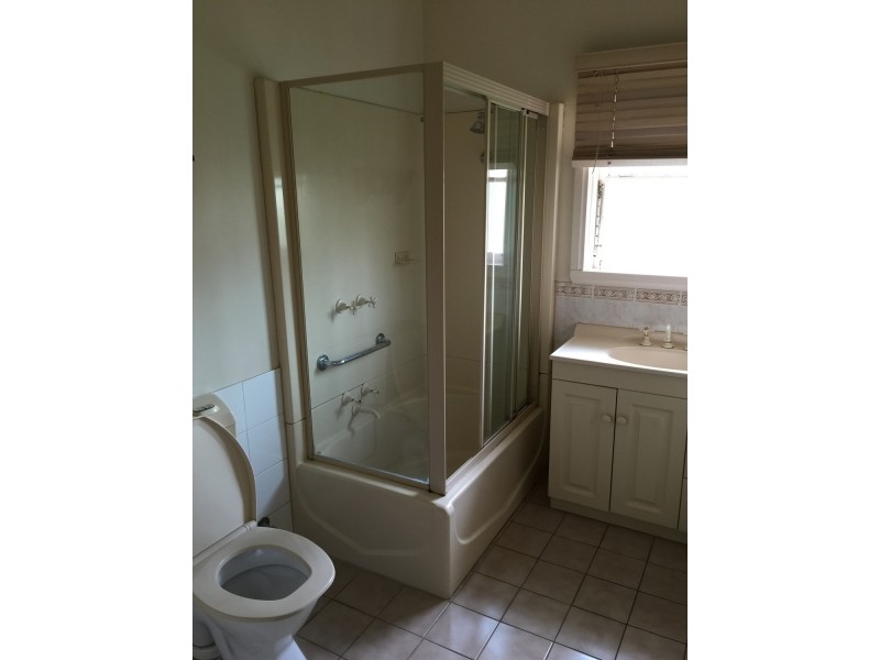 11 Toolamba Road, Mooroopna VIC 3629