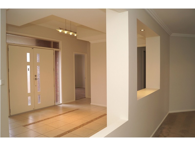 7 Seven Creeks Drive, Kialla VIC 3631