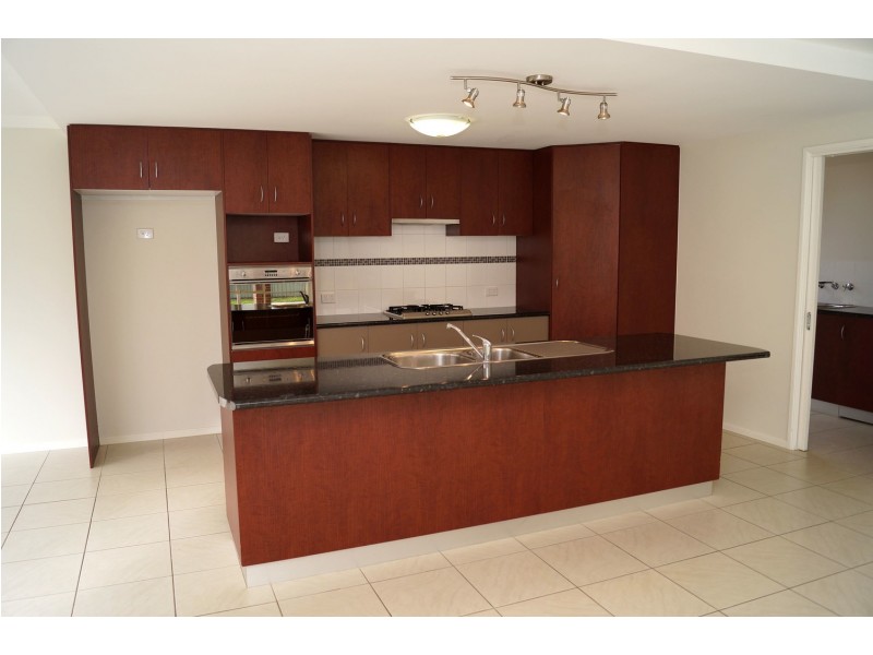 7 Seven Creeks Drive, Kialla VIC 3631