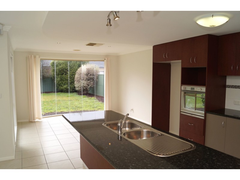 7 Seven Creeks Drive, Kialla VIC 3631