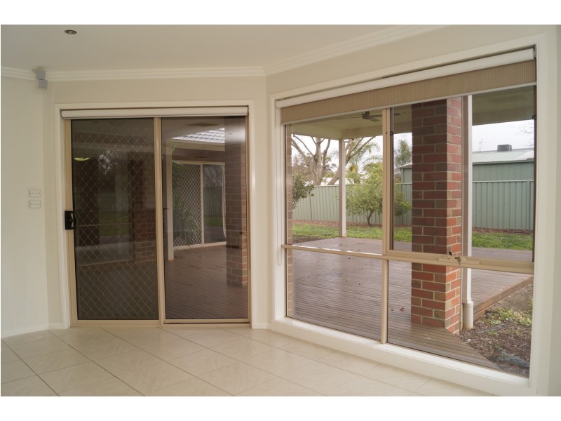 7 Seven Creeks Drive, Kialla VIC 3631